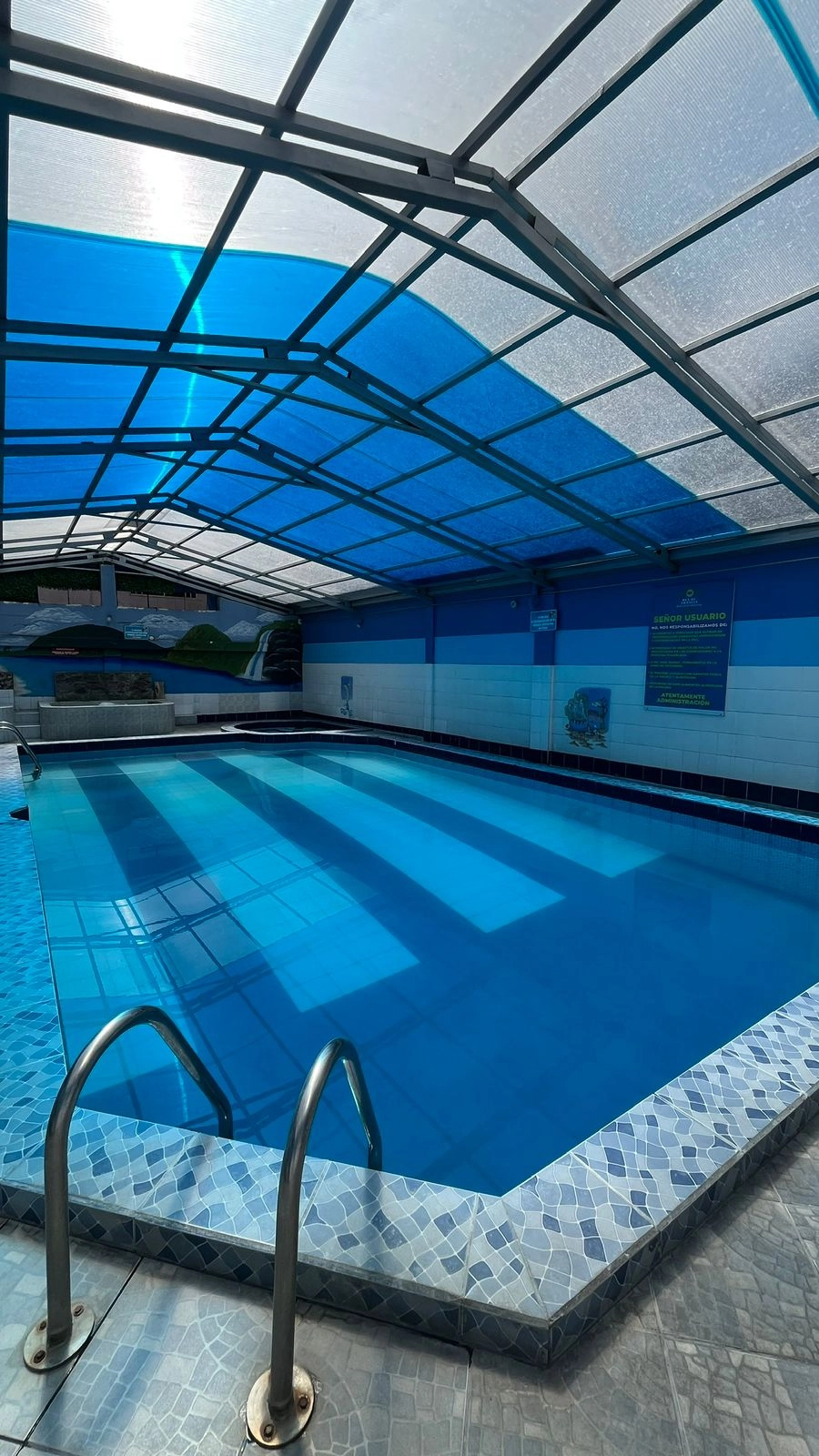 Vista principal de Manantial Rey de Francia Hostal y Piscinas